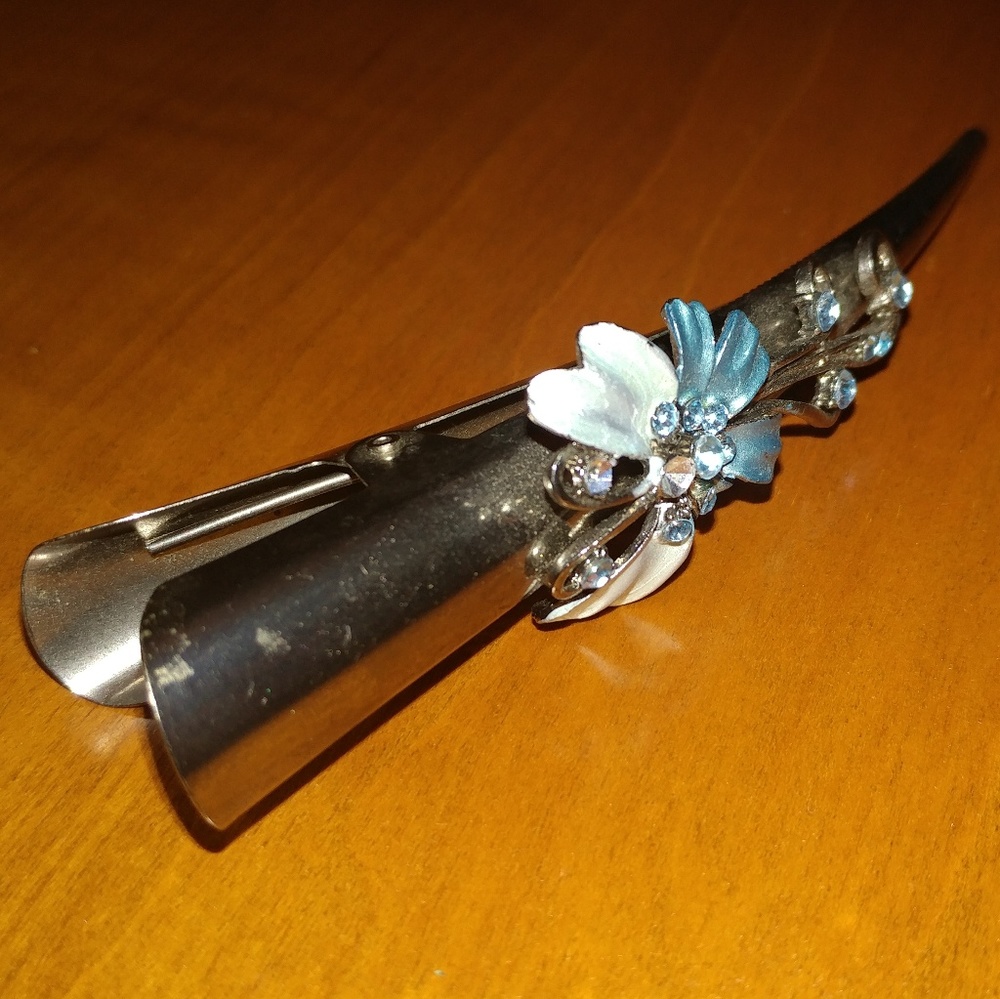 Embellished Metal Hairclip